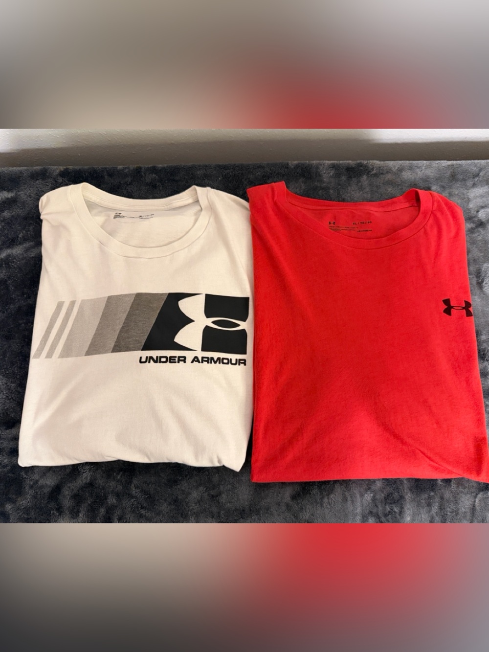 Men’s XL underarmour shirts lot of 2